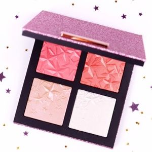 M.A.C. STAR-DIPPED FACE COMPACT - LIGHT - CLEARANCE!